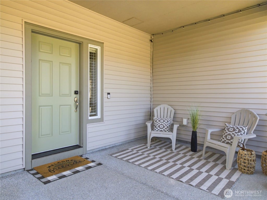Photo of 6302 Annette Court SE, Auburn, WA 98092 (MLS # 2580231)