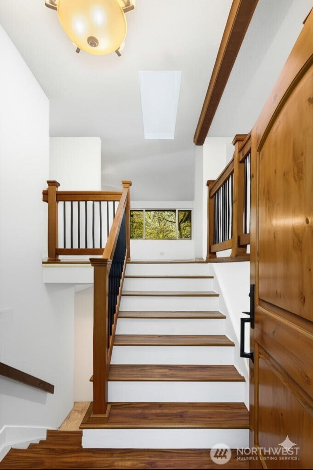 Photo of 16522 SE 43rd Street, Bellevue, WA 98006 (MLS # 2371531)