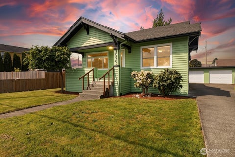 Photo of 3026 Porter Street, Enumclaw, WA 98022 (MLS # 2526311)