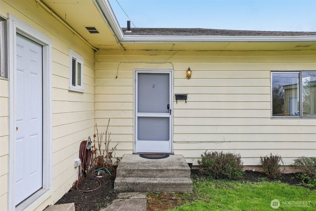 Photo of 211 Ave F #1 &amp; 2, Snohomish, WA 98290 (MLS # 2498159)