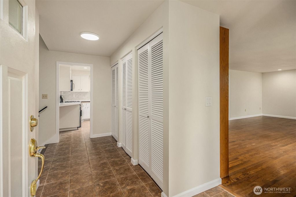 Photo of 2711 101st Place NE, Bellevue, WA 98004 (MLS # 2508076)