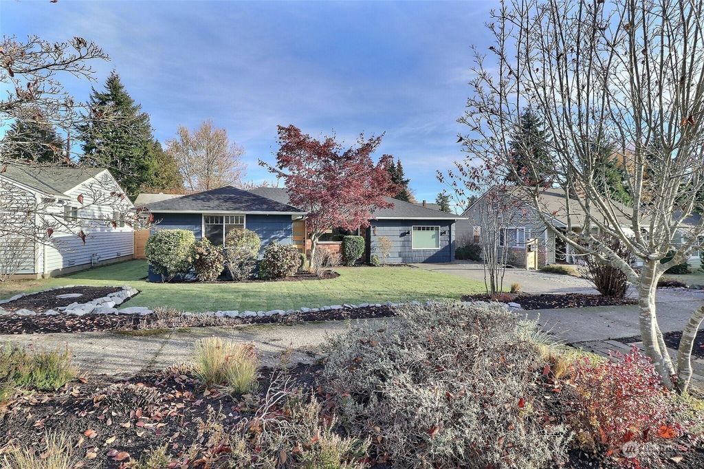 Photo of 8620 31st Avenue SW #A, Seattle, WA 98126 (MLS # 2019269)