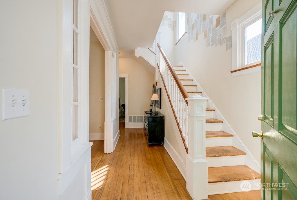 Photo of 3221 Hoyt Avenue, Everett, WA 98201 (MLS # 2147620)