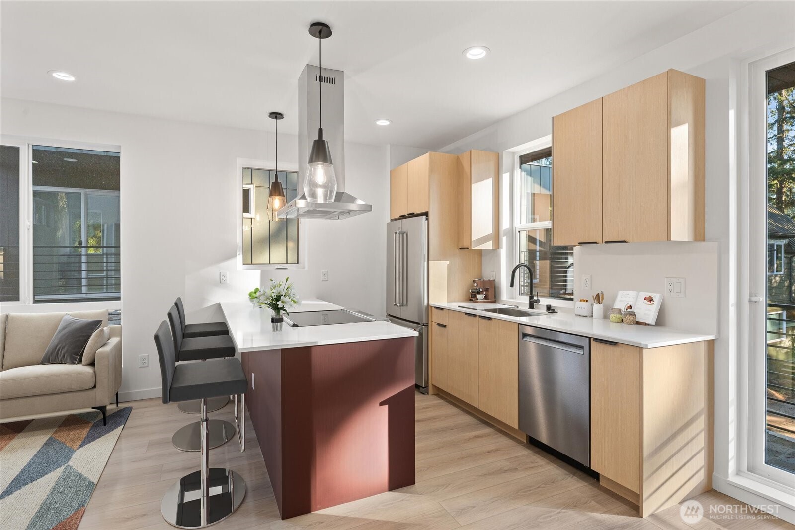 10746 Interlake Avenue N