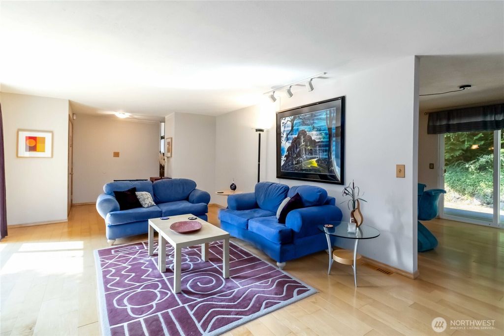 Photo of 15618 SE 174th Street, Renton, WA 98058 (MLS # 2428527)