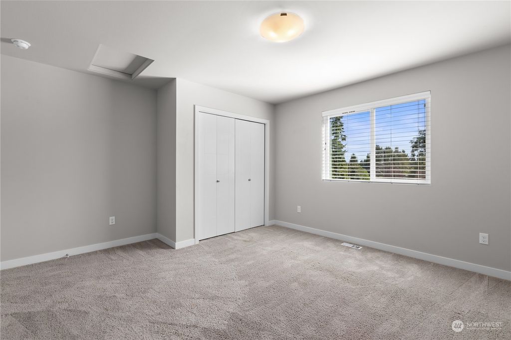 Photo of 1024 154th Place SW, Lynnwood, WA 98087 (MLS # 2140764)