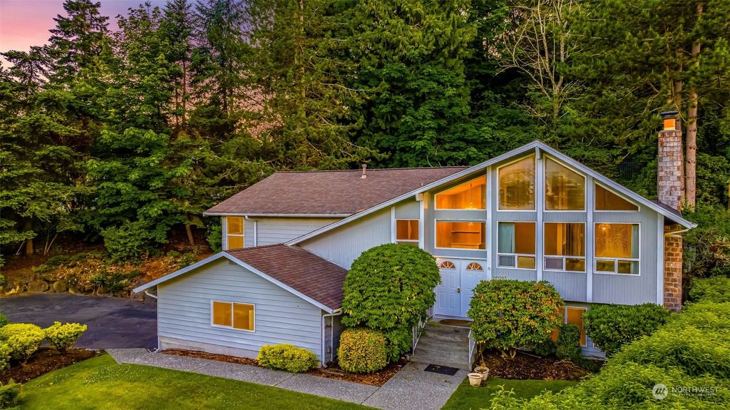 Photo of 20213 107th Avenue NE, Bothell, WA 98011 (MLS # 2133654)