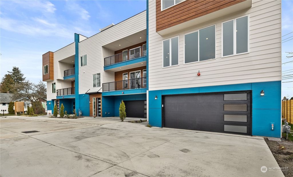 Photo of 1925 S 116th Street, Burien, WA 98168 (MLS # 2125452)