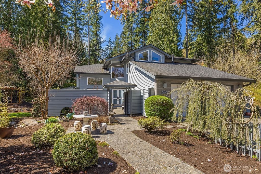 Photo of 16309 110th Avenue NE, Bothell, WA 98011 (MLS # 2482833)