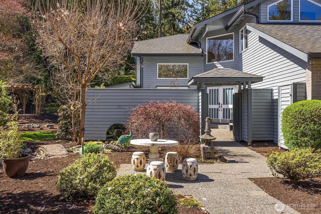 Photo of 16309 110th Avenue NE, Bothell, WA 98011 (MLS # 2482833)