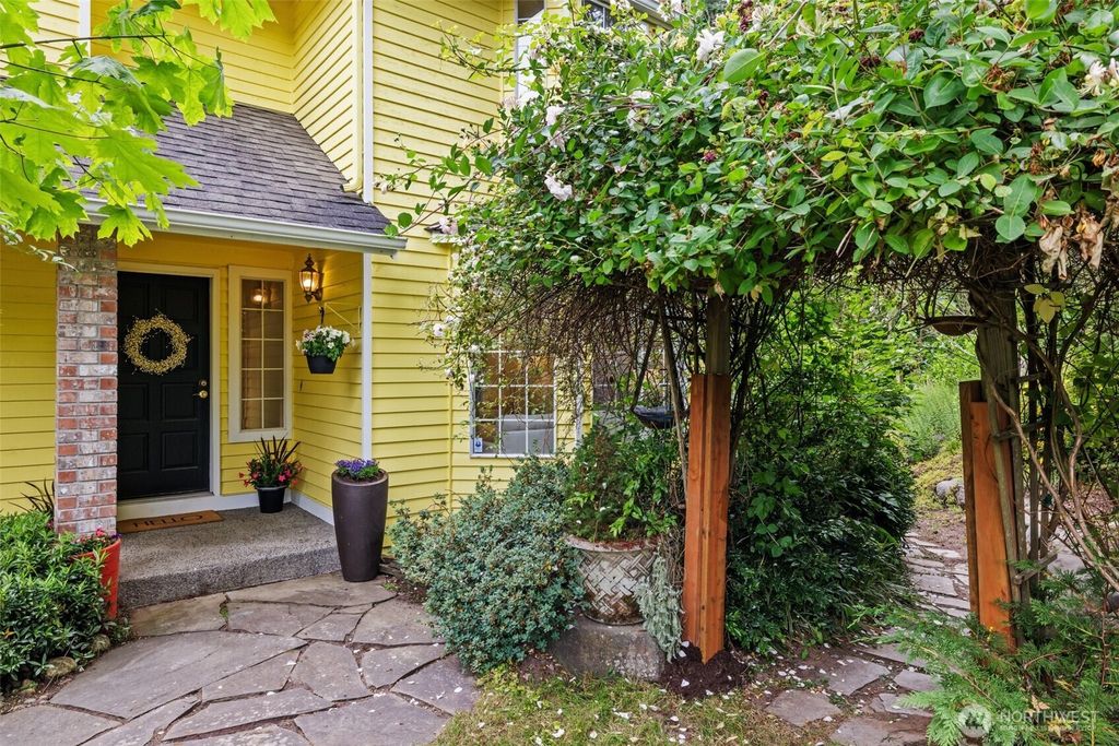 Photo of 10810 210th Street SE, Snohomish, WA 98296 (MLS # 2399155)