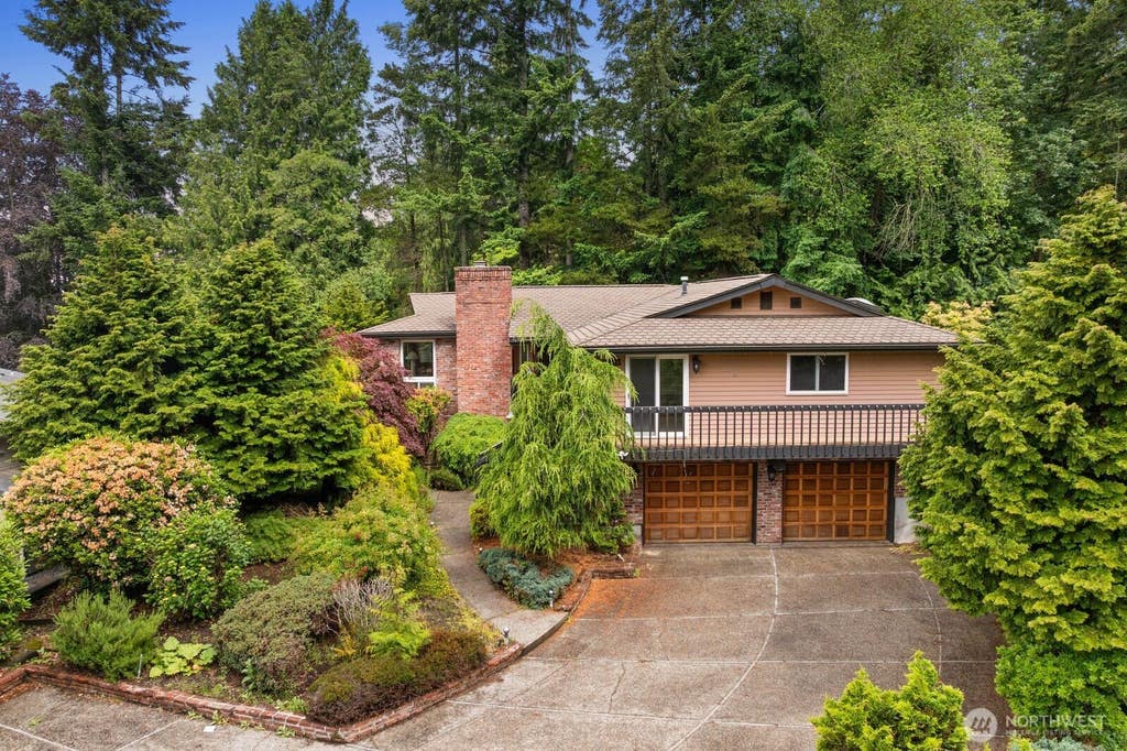 Photo of 7011 165th Place SW, Edmonds, WA 98026 (MLS # 2539566)