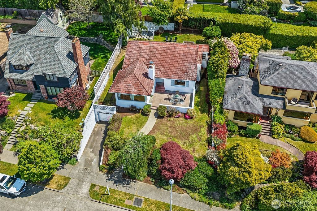 Photo of 2814 42nd Avenue W, Seattle, WA 98199 (MLS # 2513314)
