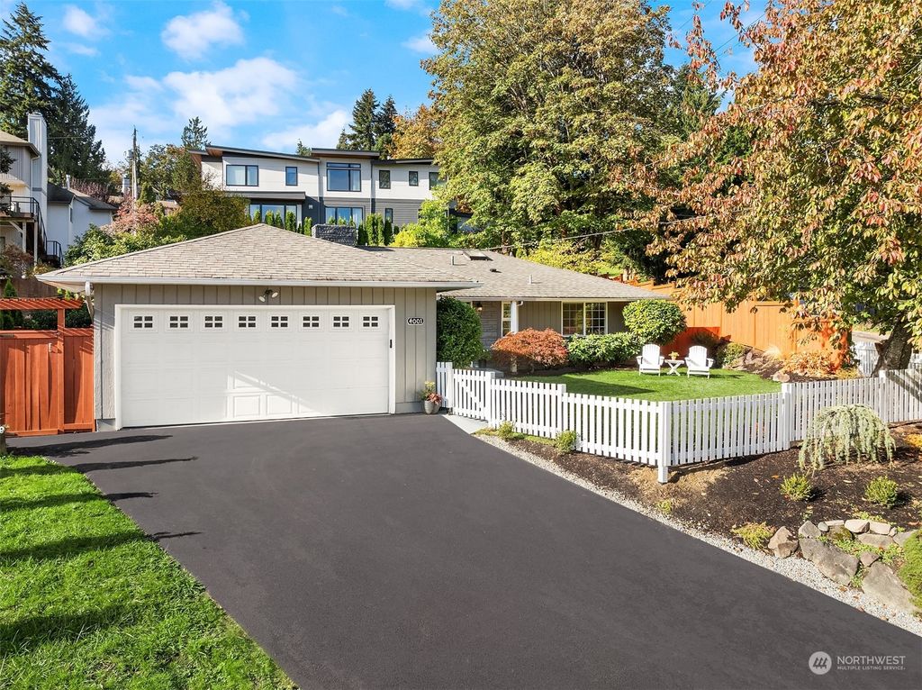 Photo of 4001 97th Avenue SE, Mercer Island, WA 98040 (MLS # 2298020)