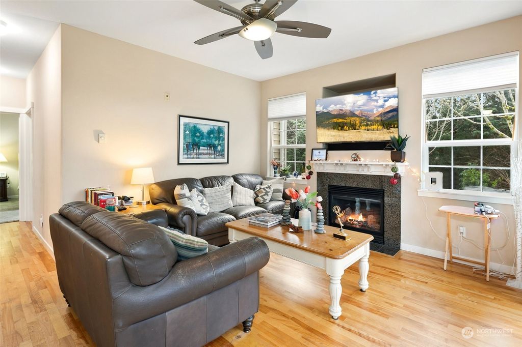 Photo of 1855 Trossachs Boulevard SE #1102, Sammamish, WA 98075 (MLS # 2316876)