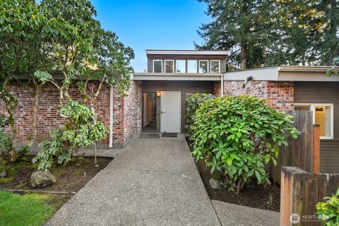 Photo of 3601 NE 123rd Street, Seattle, WA 98125 (MLS # 2477940)