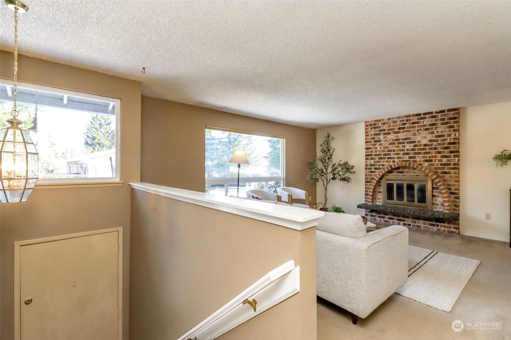 Photo of 17859 156th Place SE, Renton, WA 98058 (MLS # 2329585)