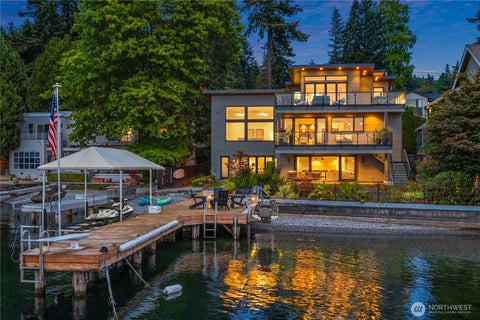 Photo of 13031 Holmes Point Drive NE, Kirkland, WA 98034 (MLS # 2578061)