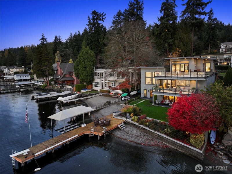 13031 Holmes Point Drive NE