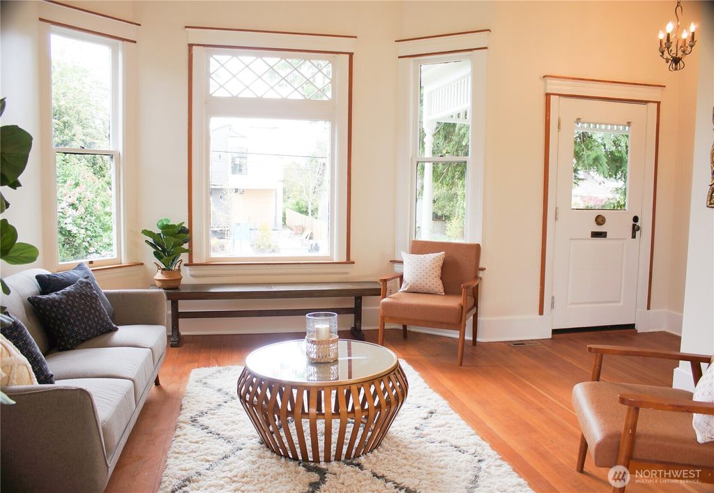 Photo of 123 24th Avenue, Seattle, WA 98122 (MLS # 2371977)