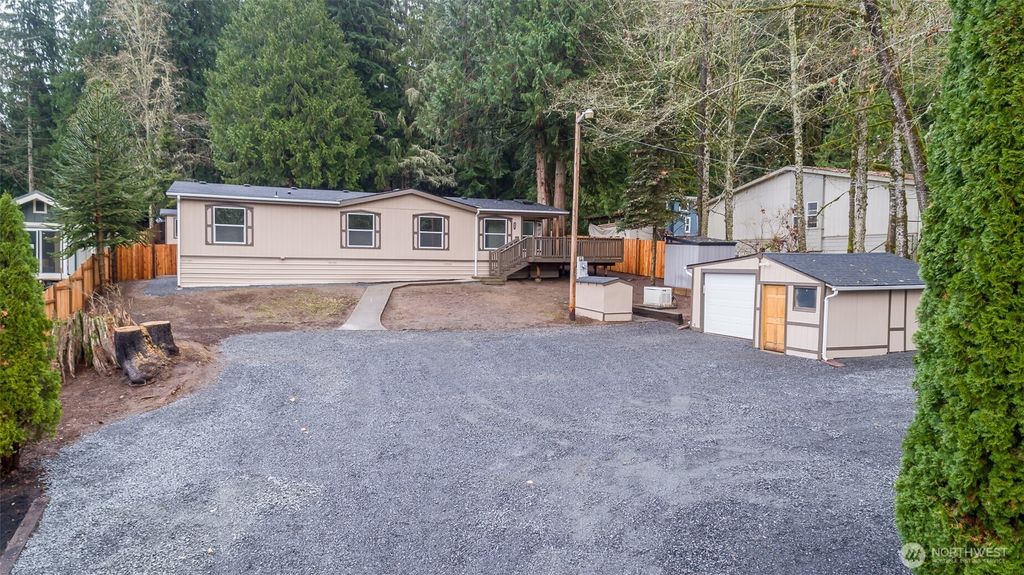 Photo of 225 N. Lake Roesiger Road, Snohomish, WA 98290 (MLS # 2459118)