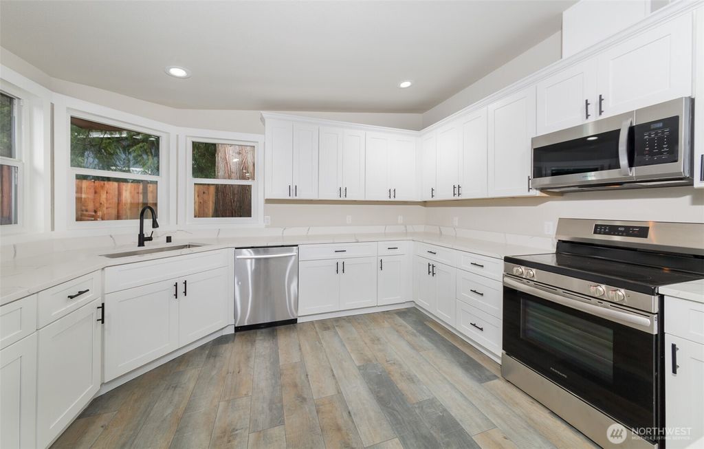 Photo of 225 N. Lake Roesiger Road, Snohomish, WA 98290 (MLS # 2459118)