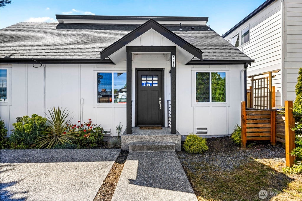 Photo of 10215 Evanston Avenue N #2, Seattle, WA 98133 (MLS # 2545746)