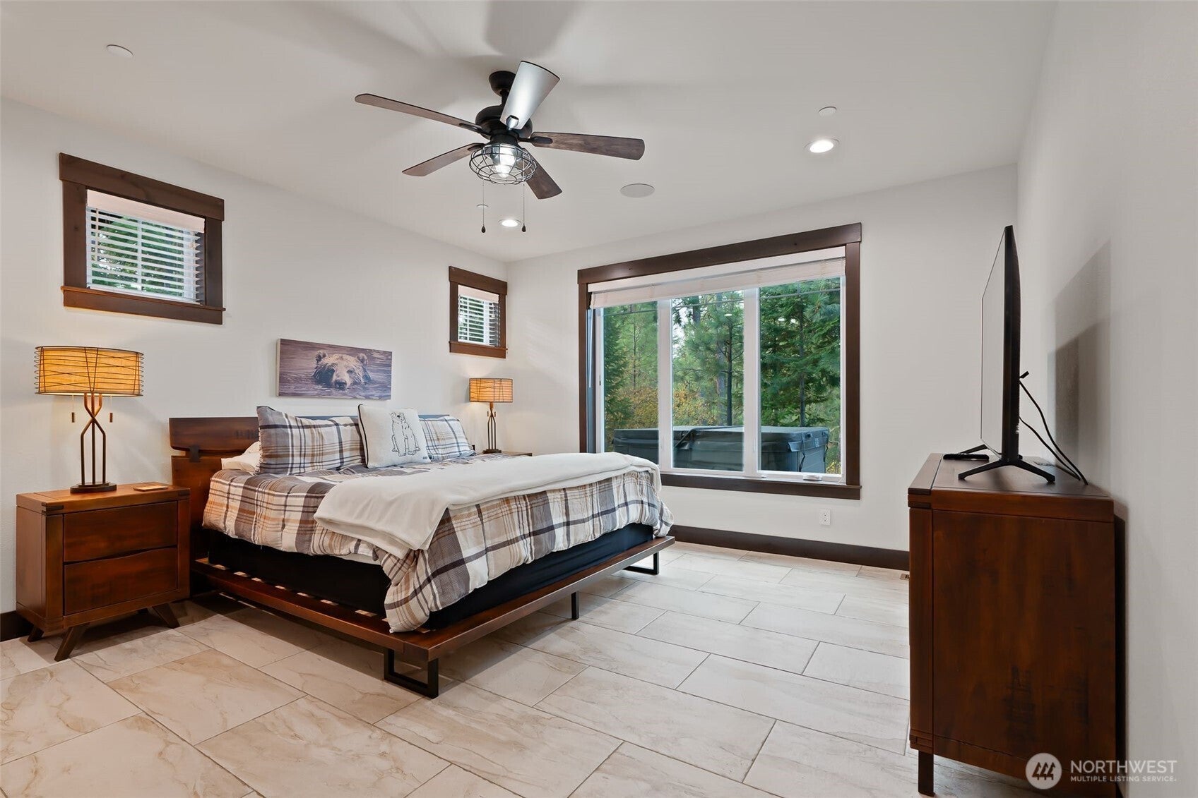Cle Elum, Washington, 98922, United States, 4 Bedrooms Bedrooms, ,5 BathroomsBathrooms,Residential,Active,2012928
