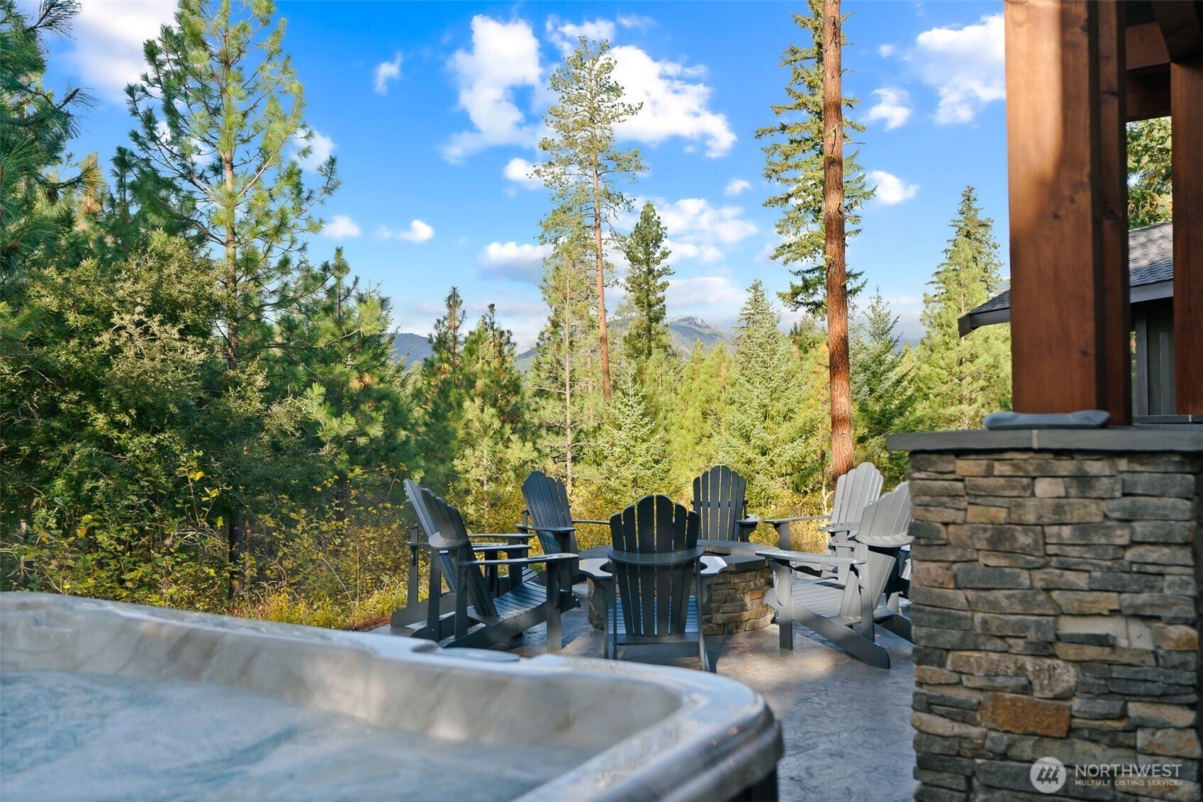 Cle Elum, Washington, 98922, United States, 4 Bedrooms Bedrooms, ,5 BathroomsBathrooms,Residential,Active,2012928