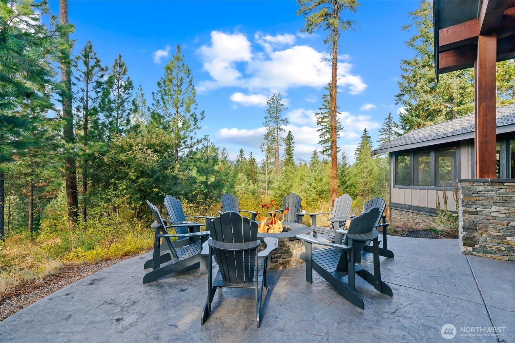 Cle Elum, Washington, 98922, United States, 4 Bedrooms Bedrooms, ,5 BathroomsBathrooms,Residential,Active,2012928