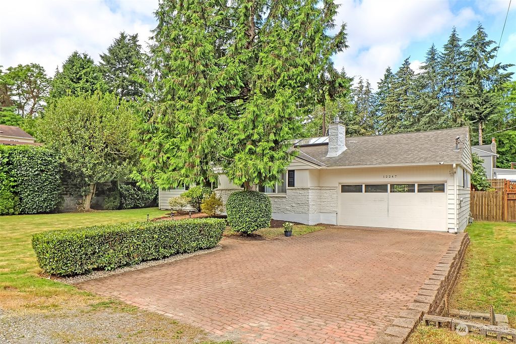Photo of 12247 12th Avenue S, Burien, WA 98168 (MLS # 2256094)