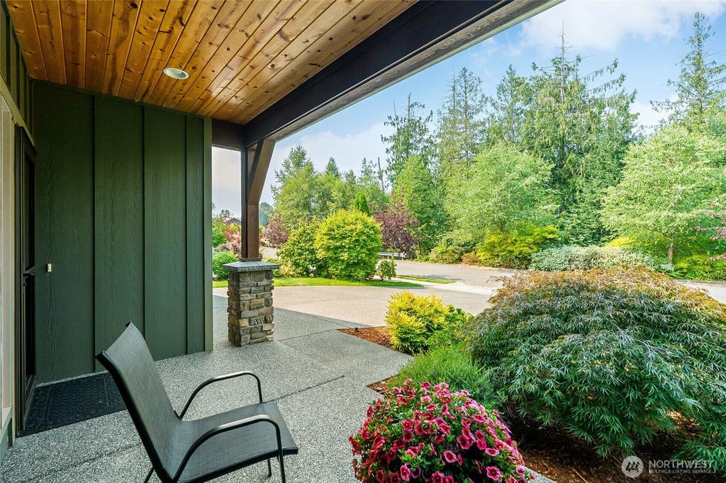 Photo of 726 Twin Brooks Drive, Mount Vernon, WA 98273 (MLS # 2562856)