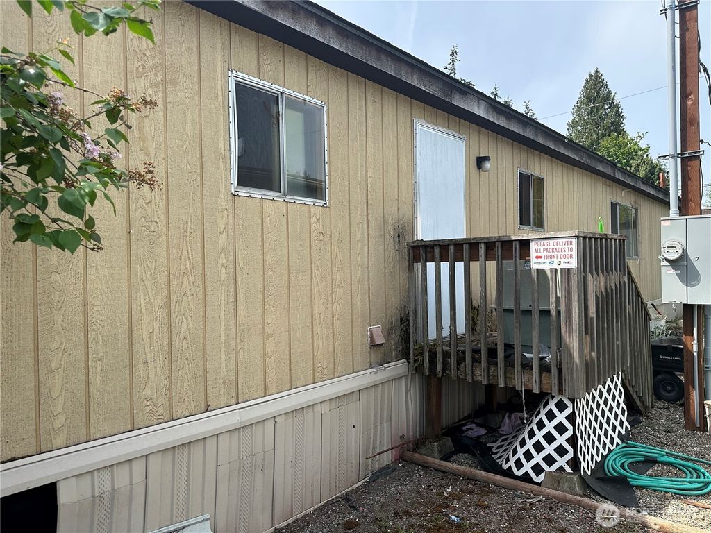 Photo of 4205 Auburn Way S #17, Auburn, WA 98092 (MLS # 2376248)
