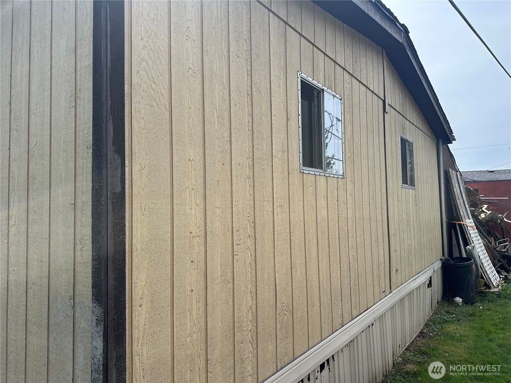 Photo of 4205 Auburn Way S #17, Auburn, WA 98092 (MLS # 2376248)