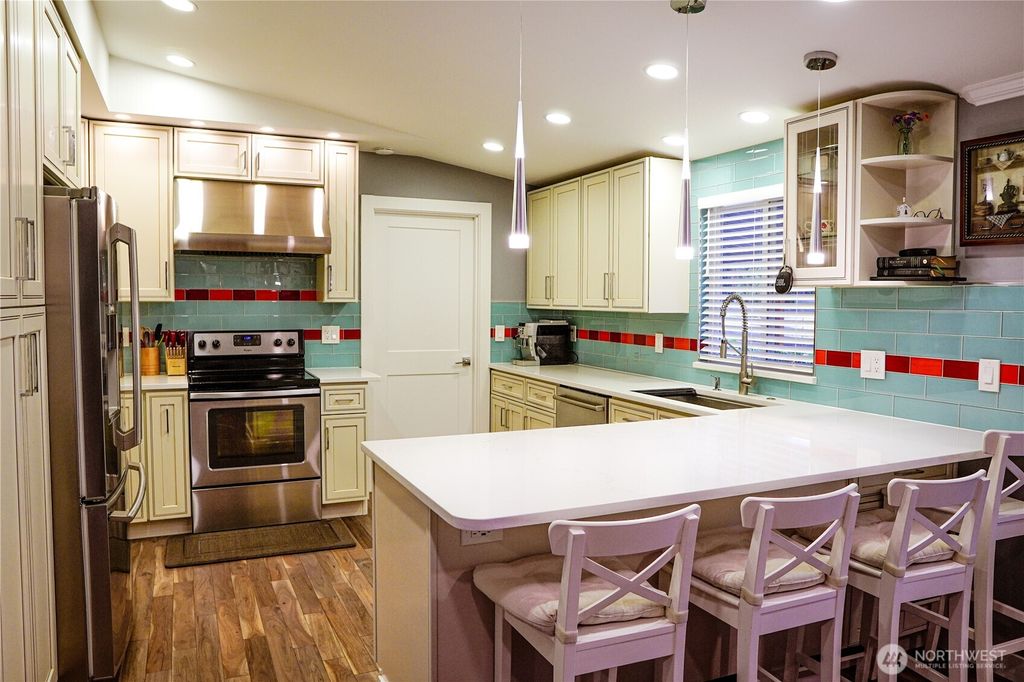 Photo of 15410 SE 272nd Street #116, Kent, WA 98042 (MLS # 2503504)