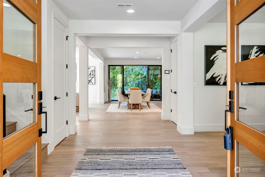 Photo of 21437 NE 60th Street, Redmond, WA 98053 (MLS # 2147126)