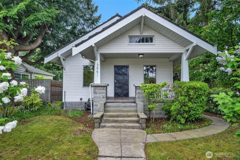 Photo of 3551 SW 99th Street, Seattle, WA 98126 (MLS # 2513925)