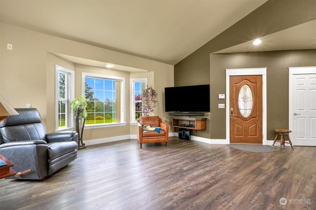 listing image 9365093494503556513