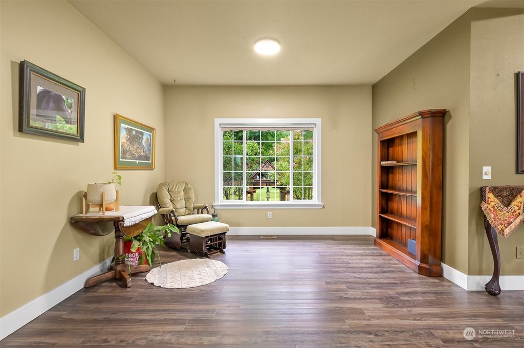 listing image 9365969552672648405