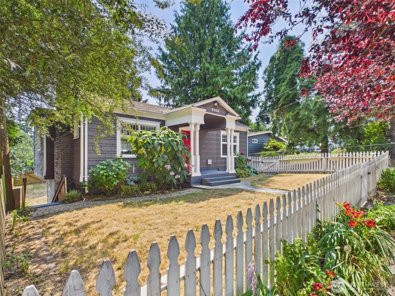 2906 16th Street