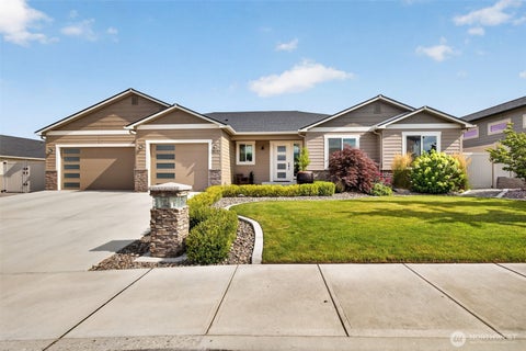 Photo of 2637 7th St ST SE, East Wenatchee, WA 98802 (MLS # 2549181)