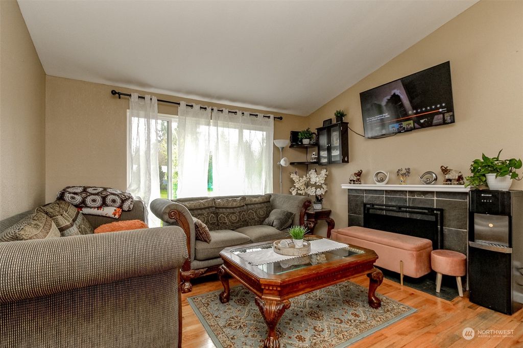 Photo of 3816 S 184th Street, SeaTac, WA 98188 (MLS # 2216370)