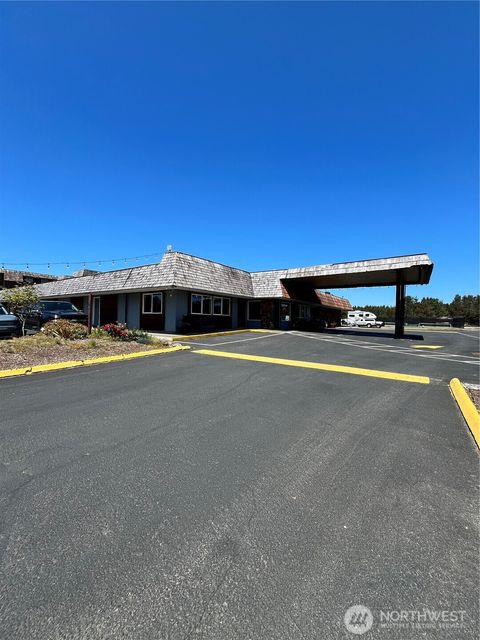 Photo of 304 14th Street NW #106, Long Beach, WA 98631 (MLS # 2531332)