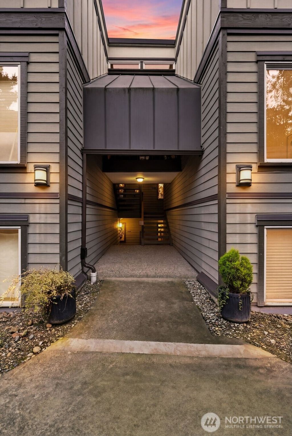 Photo of 17464 NE 38th Street #B202, Redmond, WA 98052 (MLS # 2476786)