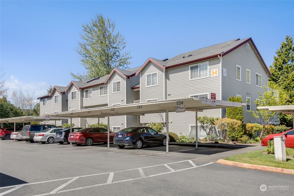 Photo of 13306 SE 272nd Street #H204, Kent, WA 98042 (MLS # 2226892)