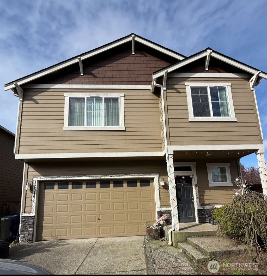 Photo of 12317 23rd Drive SE #7, Everett, WA 98208 (MLS # 2509184)