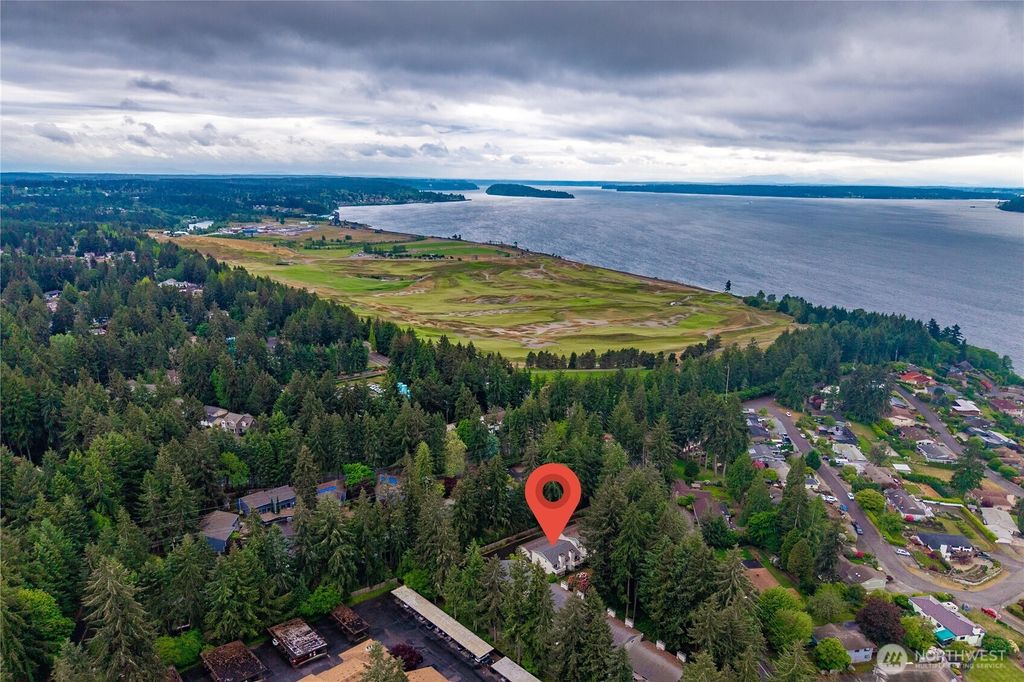 Photo of 4632 Grandview Dr W #D, University Place, WA 98466 (MLS # 2526039)
