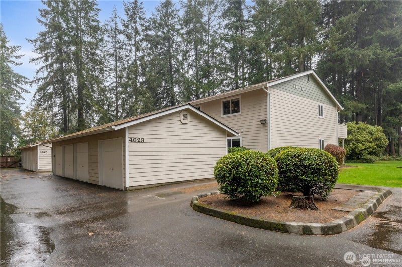 4623 Grandview Dr W D