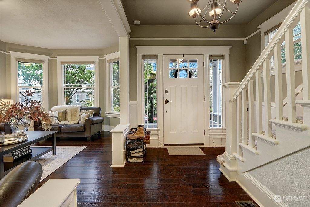 Photo of 1014 E Spruce Street, Seattle, WA 98122 (MLS # 2036396)