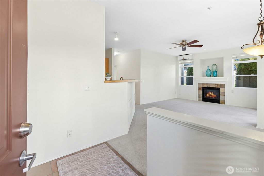 Photo of 529 241st Lane SE, Sammamish, WA 98074 (MLS # 2484663)